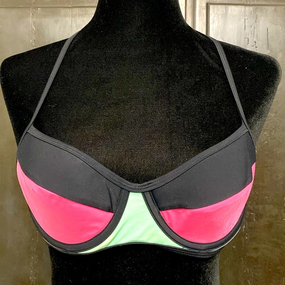 SO  Pink, green & black bathing suit top - Size Medium - Picture 1 of 8